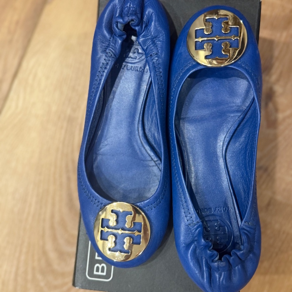 Tory Burch Flats - Reva - in Blue size 5.5M - LIKE NEW